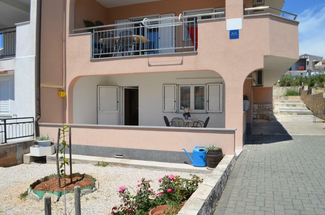 Apartamento Apartman Darica Vid Primošten Exterior foto